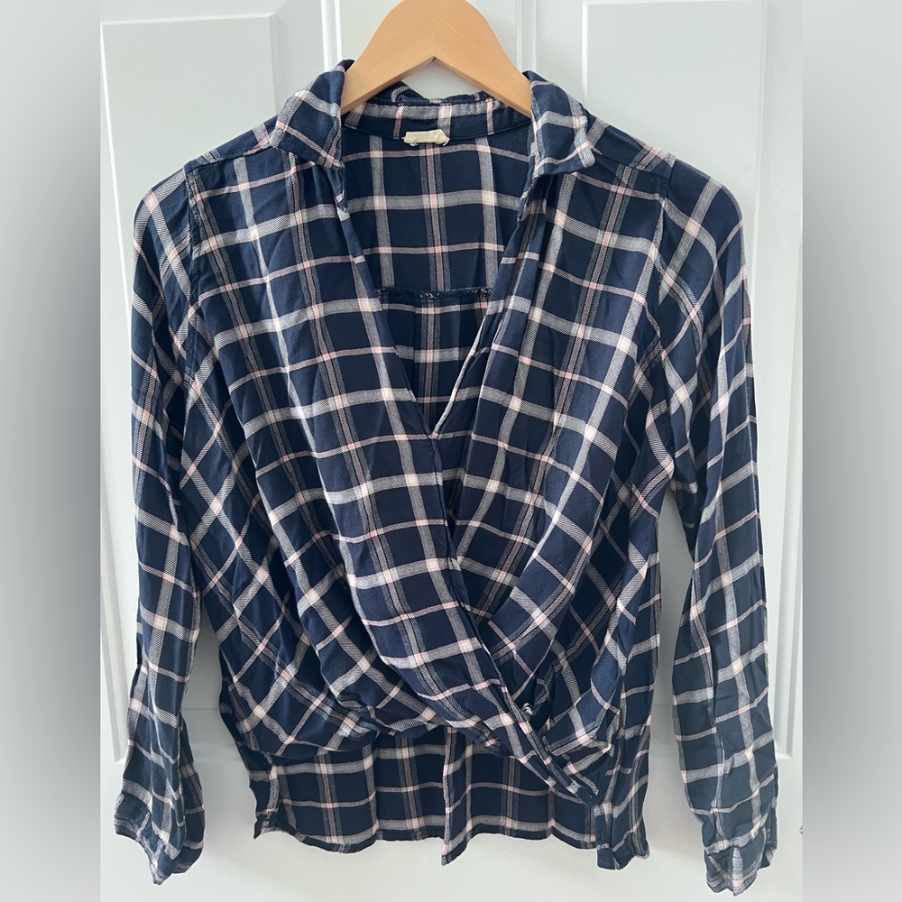 Hollister Blue and White Plaid Blouse